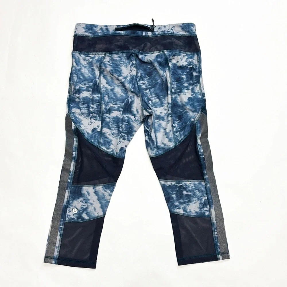Lululemon Mesh With Me Crop Sea Side Silver Fox Alberta Lake Naval Blue Capris
